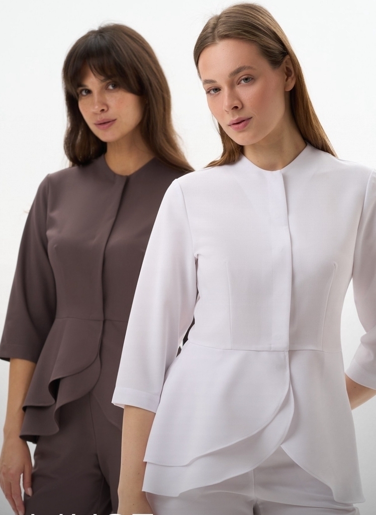 Коллекция МУЗА от KARAMEL — это вдохновение, рождённое силой, уверенностью и женственностью. Создана для женщин-медицинских специалистов, которые ценят профессиональный внешний вид и хотят чувствовать гармонию в рабочем образе каждый день.